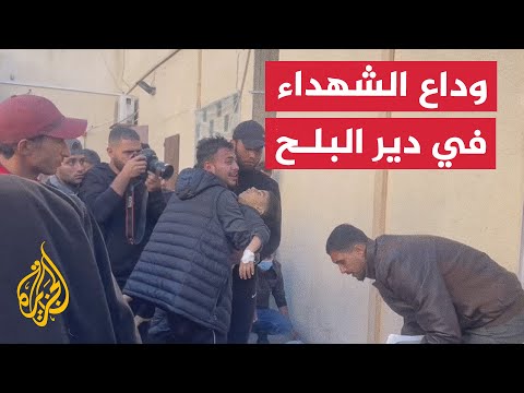 تكدس جثامين الشهداء في مستشفى شهداء الأقصى عقب سلسلة غارات وسط قطاع غزة