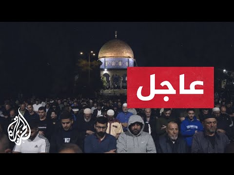 مسيرة إسرائيلية تطلق قنابل الغاز على مصلين في المسجد الأقصى