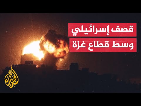 انتشال مصابين من تحت أنقاض منزلهم الذي استهدفه الاحتلال بمخيم البريج وسط غزة