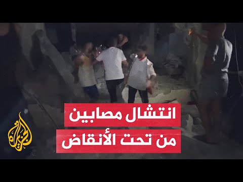 إصابة مدنيين بجروح جراء استهداف طائرات الاحتلال منزلا في مخيم الشاطئ بمدينة غزة